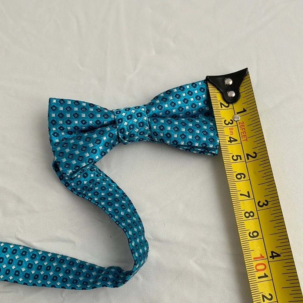 Lord and Taylor teal navy silver pattern adjustable silk bow tie
